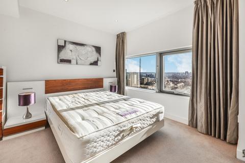 2 bedroom flat for sale, Landmark East, Marsh Wall E14