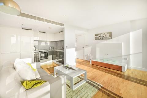 2 bedroom flat for sale, Landmark East, Marsh Wall E14