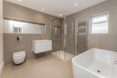 3 bedroom terraced house to rent, Millfields Road, Hackney, E5