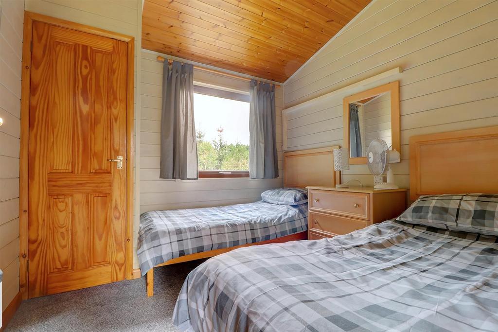 Bedroom 3 .1.jpg