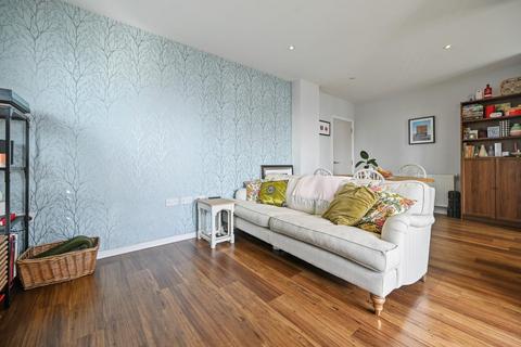 2 bedroom flat for sale, Rosenburg Road, Acton