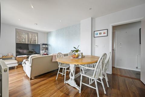 2 bedroom flat for sale, Rosenburg Road, Acton