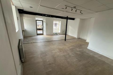 Property to rent, France Hill, Huddersfield HD9