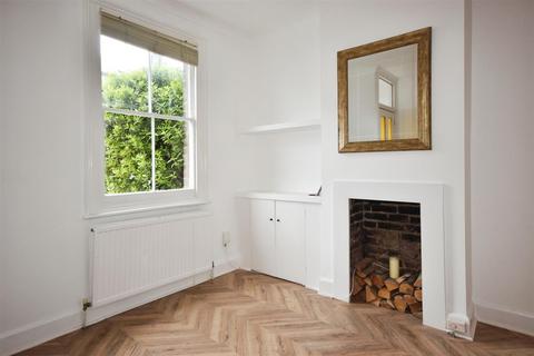 35 Braemar Road, Brentford, TW8 0NS