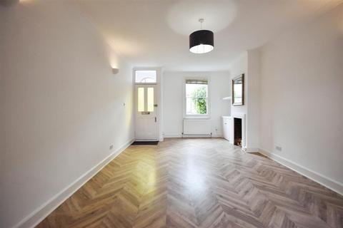 35 Braemar Road, Brentford, TW8 0NS
