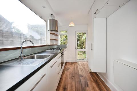 35 Braemar Road, Brentford, TW8 0NS