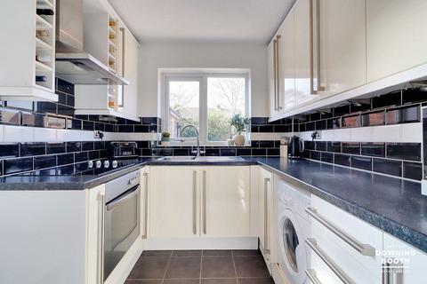 20 Clarendon Road, Walsall, WS4 1AX