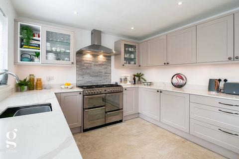 4 bedroom detached house for sale, Ledbury Road, Hereford