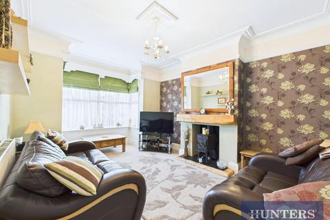 5 bedroom terraced house for sale, North Marine Road, Flamborough, Bridlington