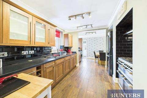 5 bedroom terraced house for sale, North Marine Road, Flamborough, Bridlington