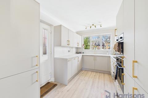 4 bedroom detached house for sale, Fallowfield, Sittingbourne, Kent, ME10 4UZ