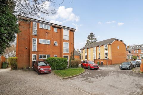 6 Conifer Close, Winchester, SO22 6SH