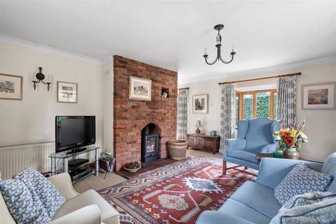 3 bedroom barn conversion for sale, The Briar, Crews Hill Court, Alfrick, Worcestershire.  WR6 5ES