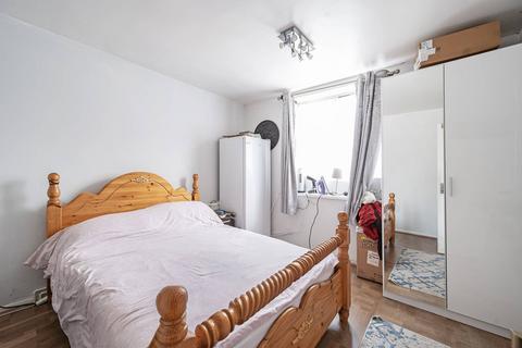 2 bedroom maisonette for sale, Louise De Marillac House, Smithy Street, Stepney, London, E1