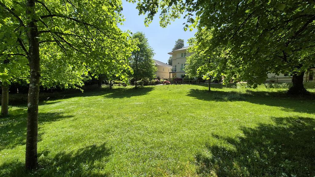 Communal Grounds