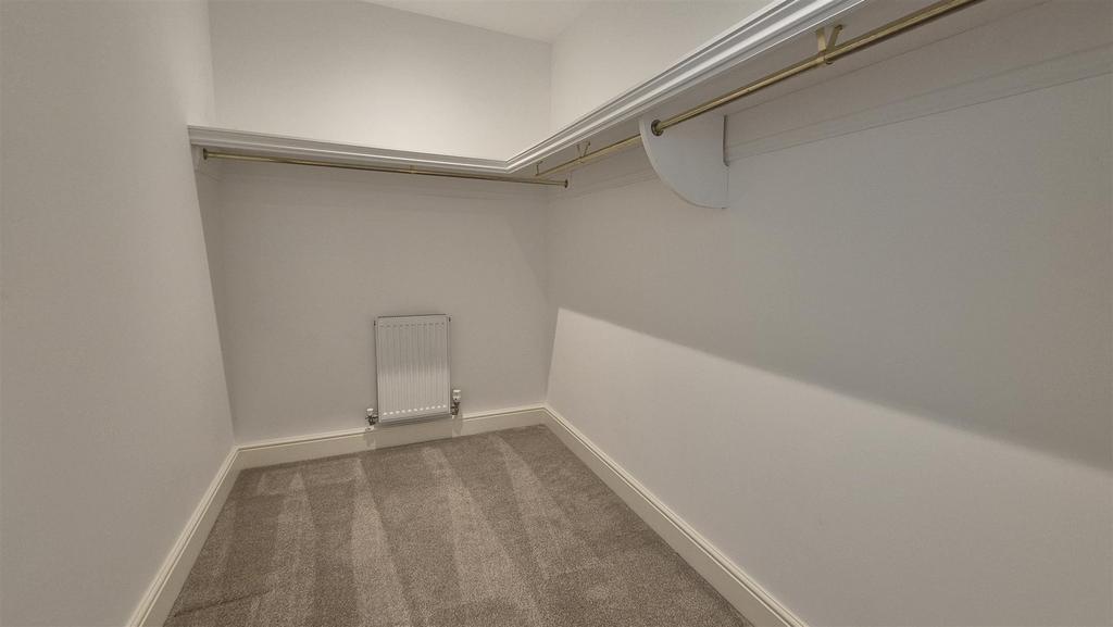 Master Wall In Wardrobe