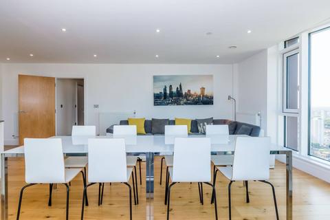 3 bedroom penthouse for sale, Sky View Tower, Stratford, London, E15