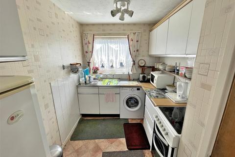2 bedroom detached bungalow for sale, Torrey Close, Heacham