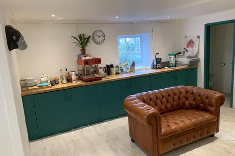 3 bedroom cottage for sale, Bradford Road, Melksham, SN12