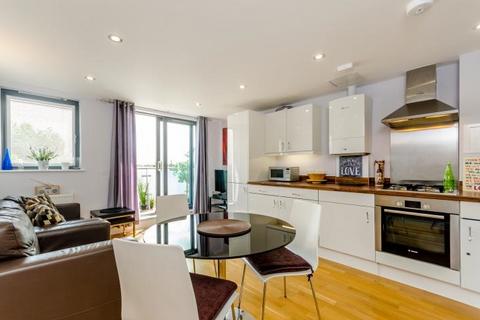 2 bedroom flat for sale, Carmichael Road, London, SE25