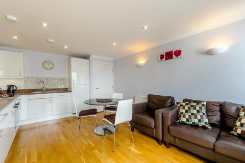 2 bedroom flat for sale, Carmichael Road, London, SE25