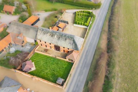 4 bedroom barn conversion for sale, Aylsham Road, North Walsham