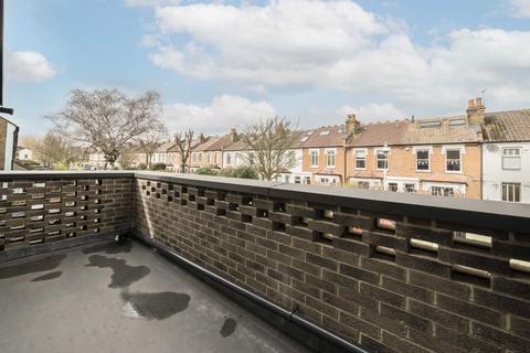 5 Cranmer Avenue, London, W13 9SH