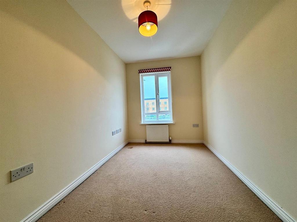 Bedrom 4.jpg