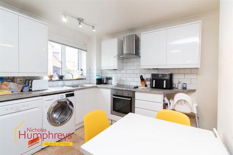 3 bedroom terraced house for sale, Old Manor Close, Wimborne