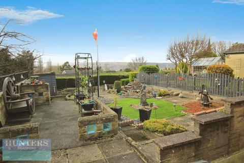 2 bedroom semi-detached bungalow for sale, Derwent Road Bolton, Bradford, West Yorkshire, BD2 4HR