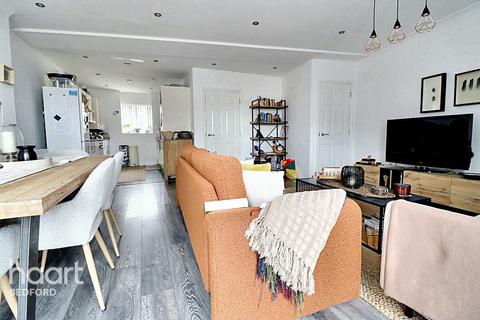 3 bedroom semi-detached house for sale, Kempston Road, Bedford