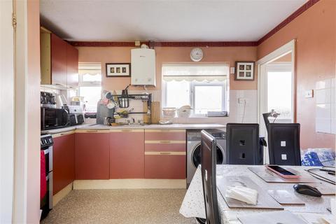 3 bedroom semi-detached house for sale, Leybourne Drive, Bestwood NG5