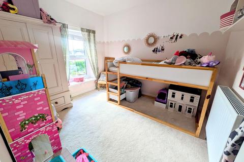 18 Blaenau Road, Llandybie, Ammanford, SA18 3YR