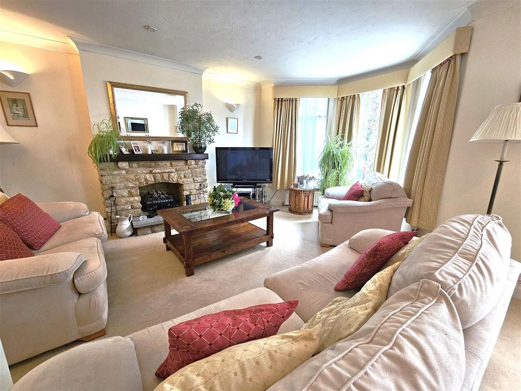 Lounge area.jpg