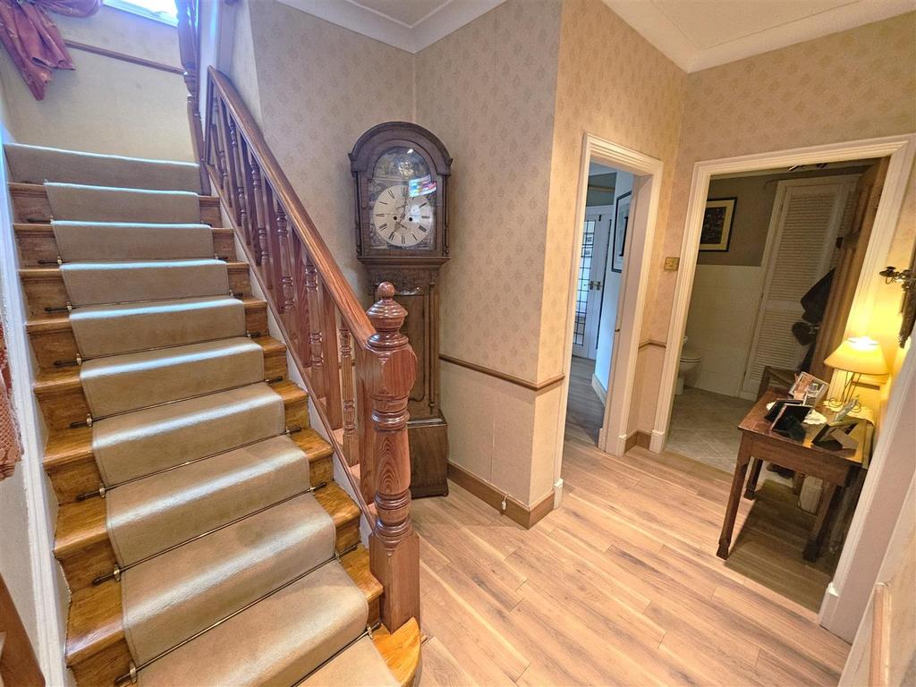 Entrance Hallway.jpg