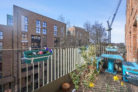 2 bedroom flat for sale, Rosenburg Road, Acton