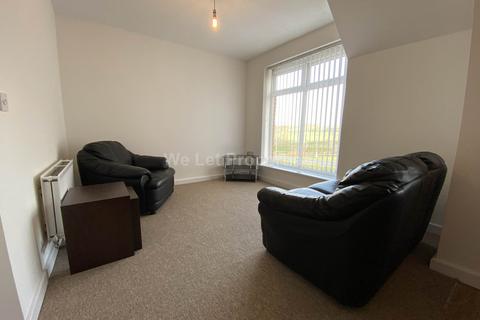 2 bedroom apartment to rent, Manchester Road, Manchester M27