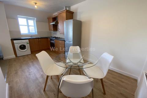 2 bedroom apartment to rent, Manchester Road, Manchester M27