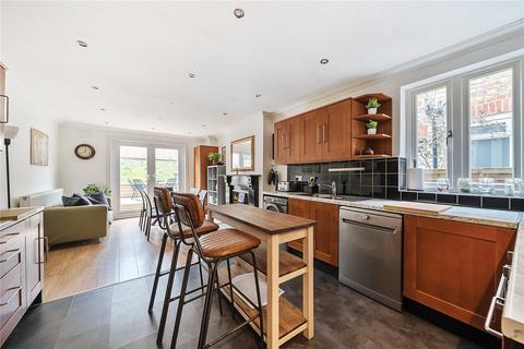 117 Victoria Road, Wood Green, London, N22 7XG