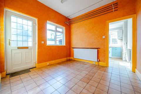 4 bedroom detached house for sale, Moorland Drive, Leeds LS17