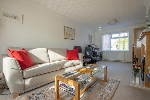 3 bedroom detached bungalow for sale, Gidney Drive, Heacham