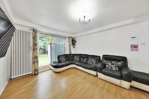 2 bedroom flat for sale, Queens Drive, Leyton, E10