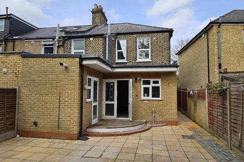 4 bedroom semi-detached house to rent, London E12