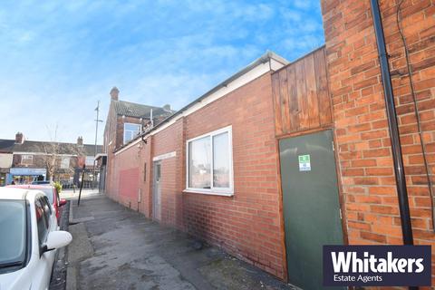 2 bedroom maisonette to rent, Reynoldson Street, Hull