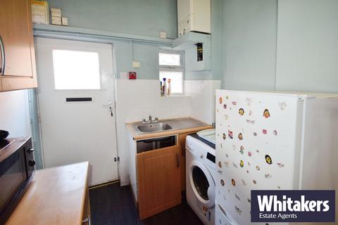 2 bedroom maisonette to rent, Reynoldson Street, Hull