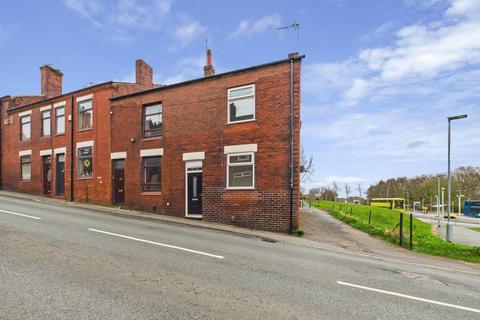 2 bedroom end of terrace house to rent, Astley Street, Manchester M29