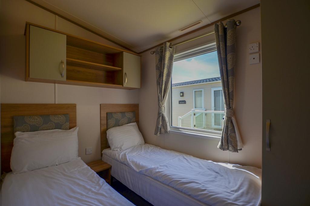 To Book A Viewing Call TPS Lostwithiel on 01208 87