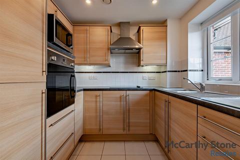 2 bedroom apartment for sale, Clarence Court, Brighton Road, Horsham