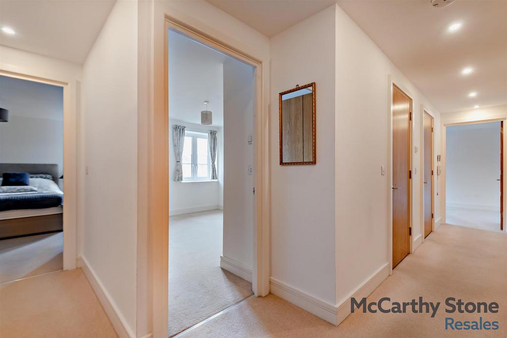 8651337-interior04-800.jpg