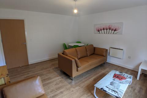 2 bedroom flat to rent, Mitford Road, Manchester M14